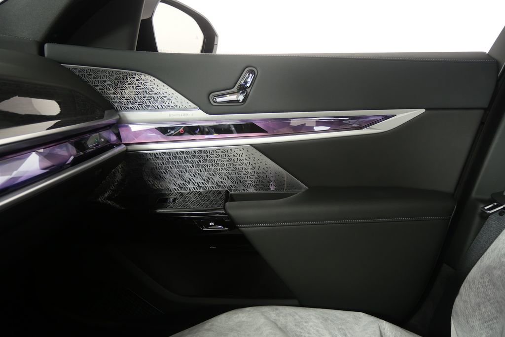 New 2026 BMW 760i xDrive w/ Executive Package image 24