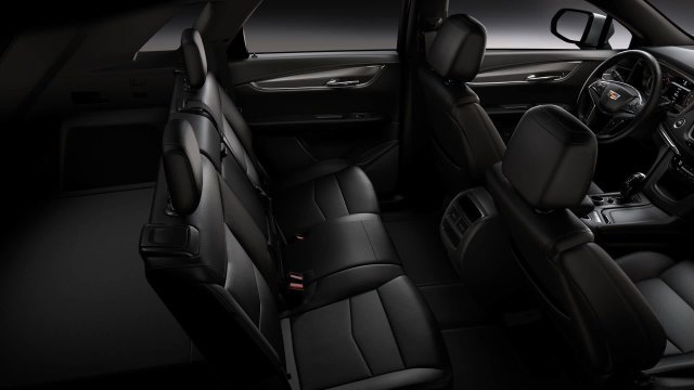 New 2026 Cadillac XT5 Luxury FWD image 11