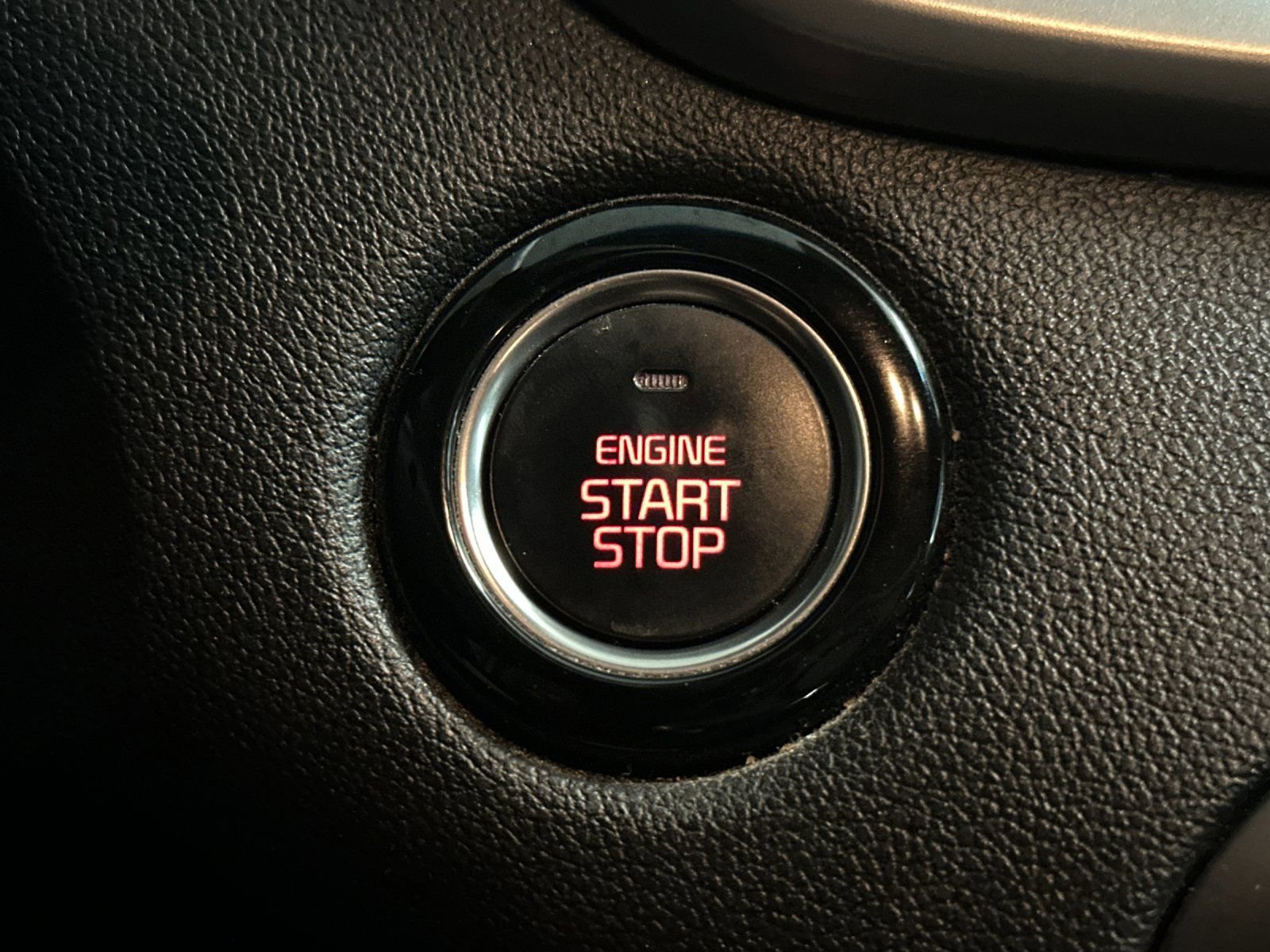 Used 2020 Kia Sorento S image 30