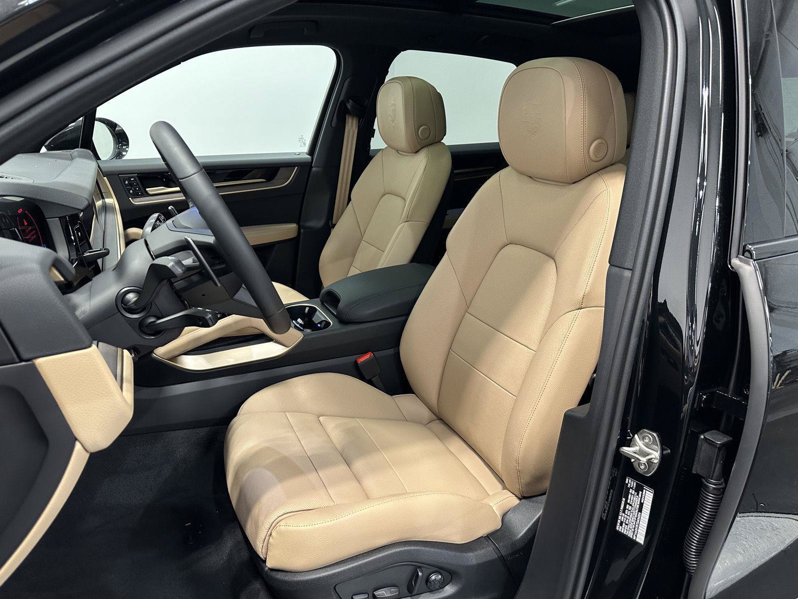 New 2026 Porsche Cayenne AWD/4WD image 5