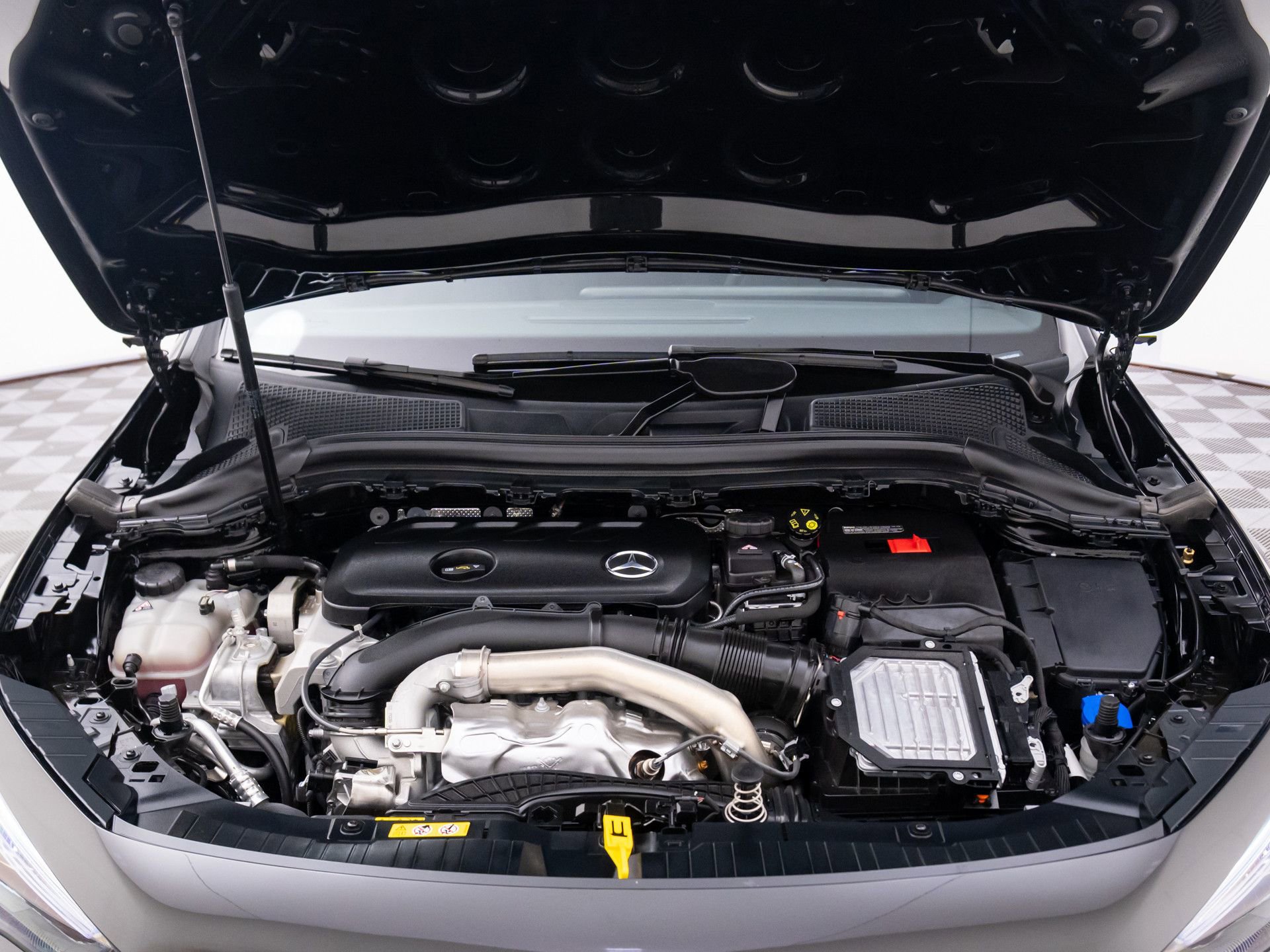 Certified 2025 Mercedes-Benz GLA 250 GLA 250 w/ Exclusive Package image 32