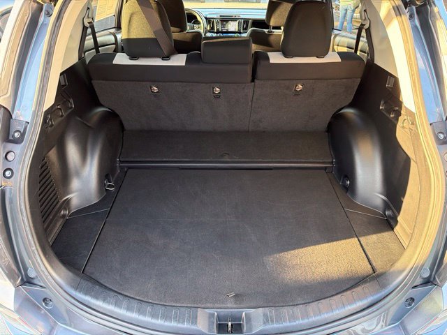Used 2017 Toyota RAV4 XLE w/ Convenience Package AWD/4WD image 12