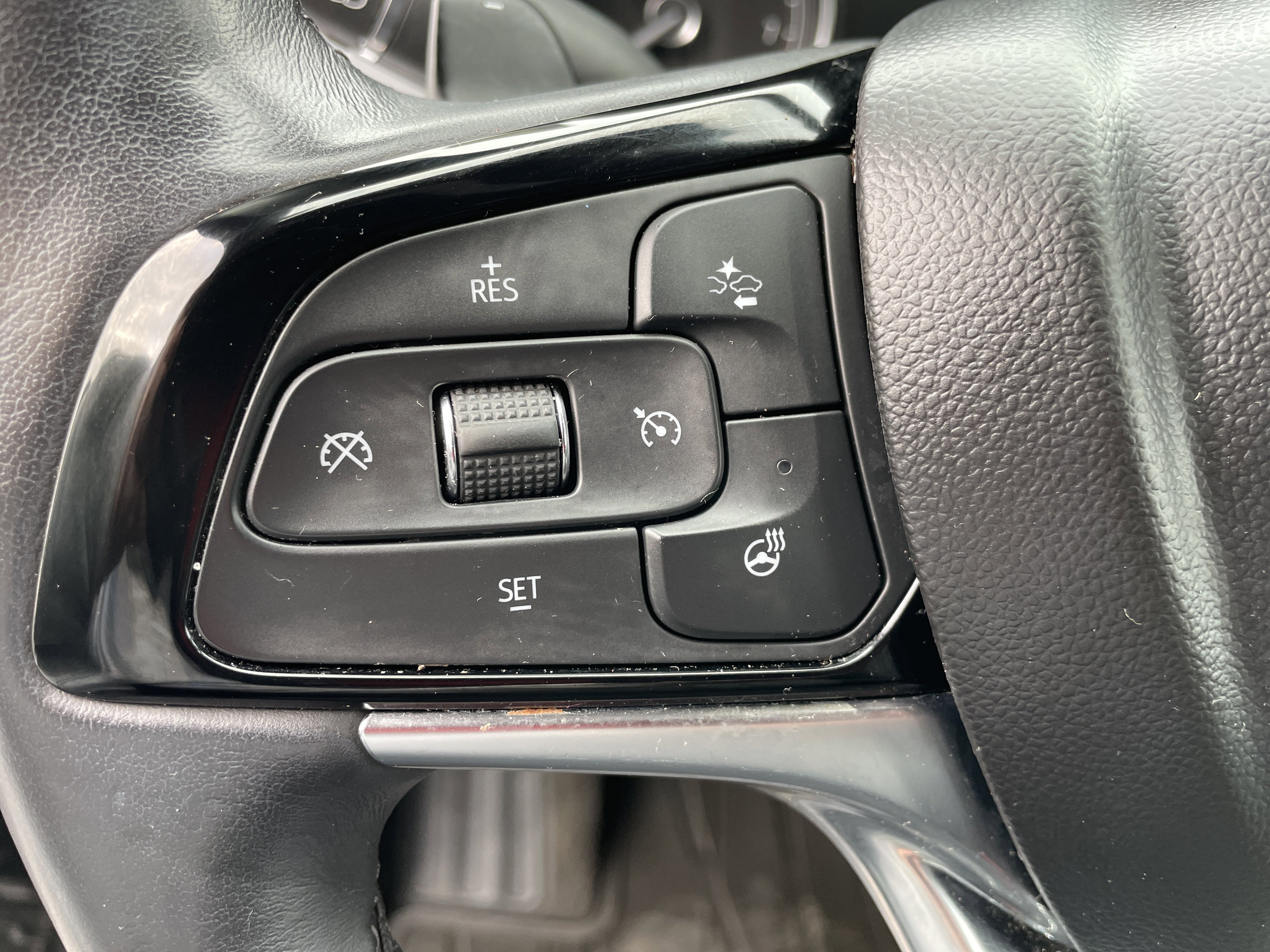 Used 2023 Buick Enclave Essence w/ Experience Buick Package image 34