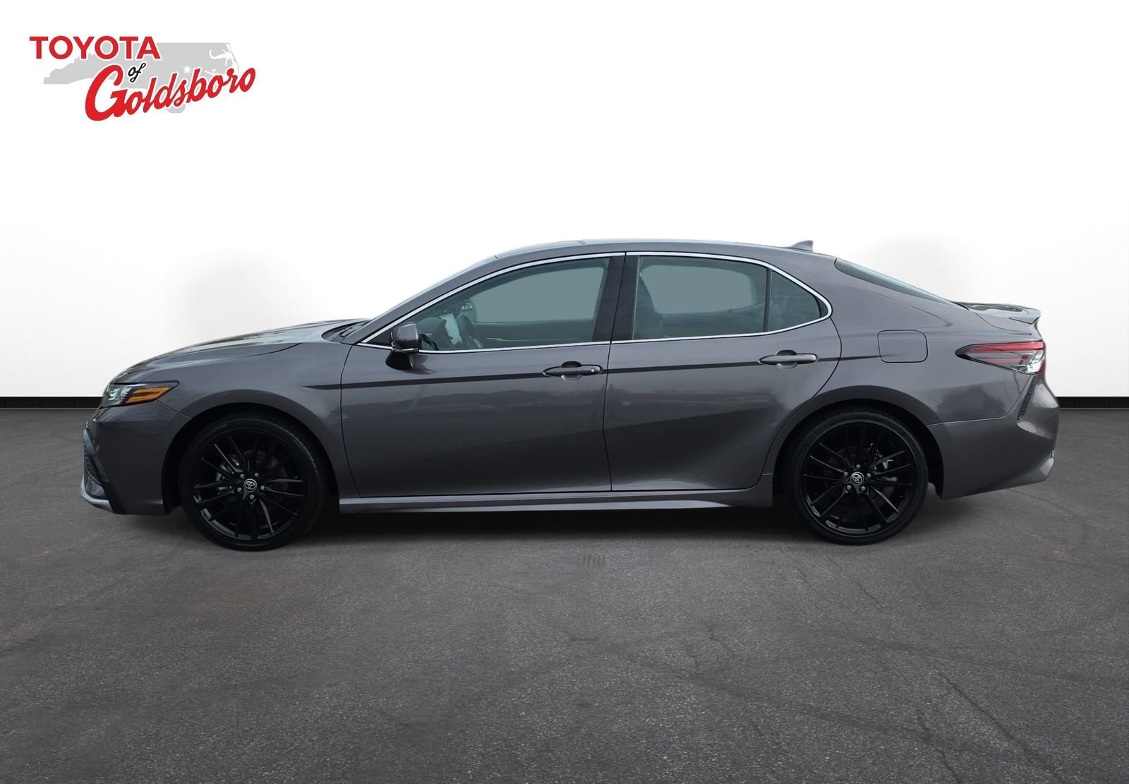 Used 2024 Toyota Camry XSE image 8