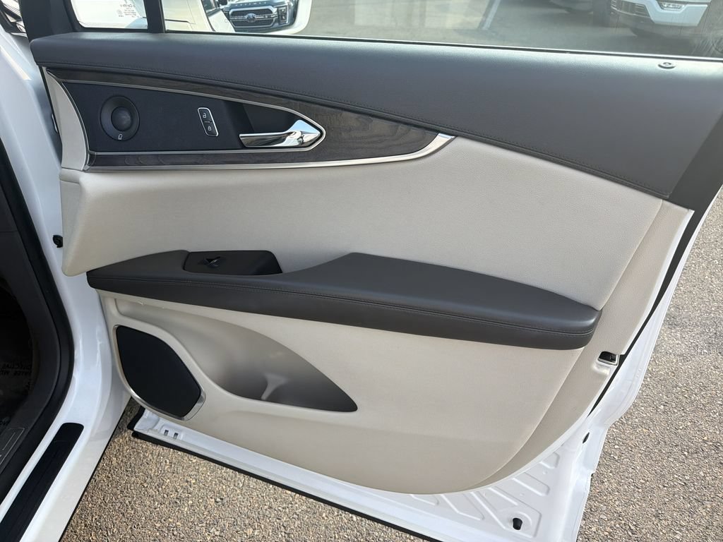 Used 2019 Lincoln Nautilus Reserve AWD/4WD image 21
