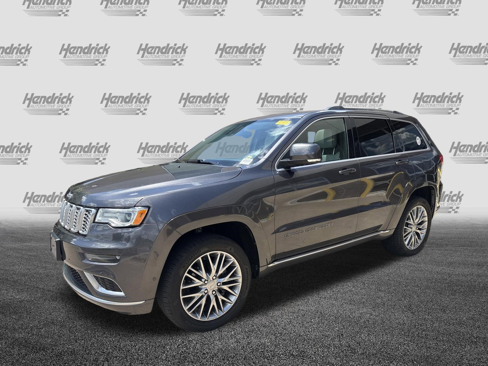 Used 2018 Jeep Grand Cherokee Summit AWD/4WD image 5