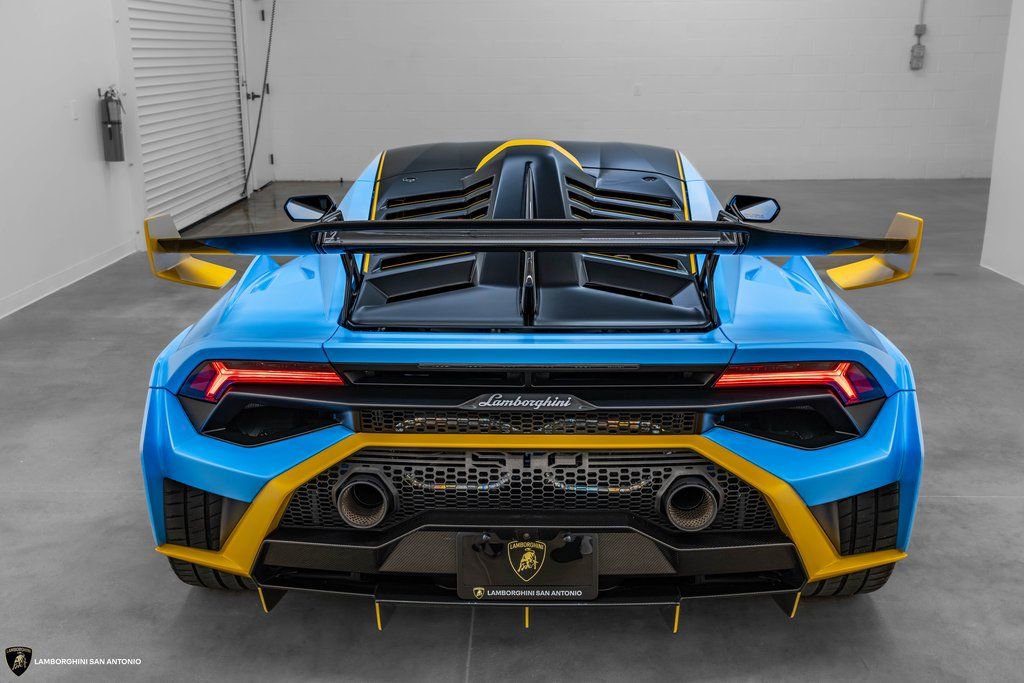 Used 2022 Lamborghini Huracan STO image 5