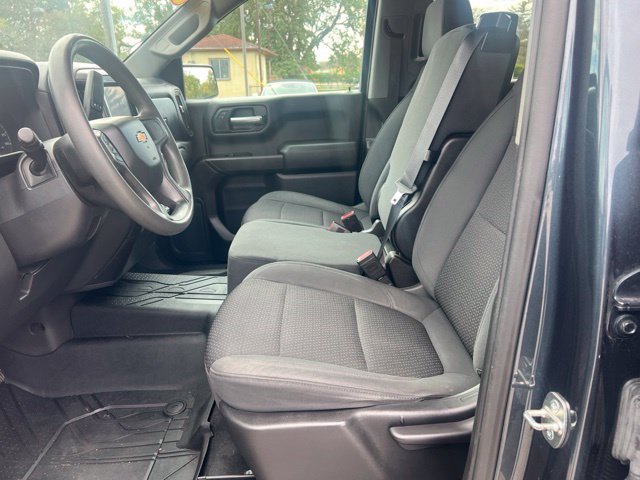 Used 2020 Chevrolet Silverado 1500 Custom w/ Custom Value Package AWD/4WD image 18