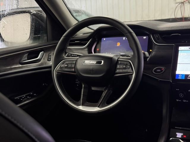 Used 2023 Jeep Grand Cherokee L Limited image 27