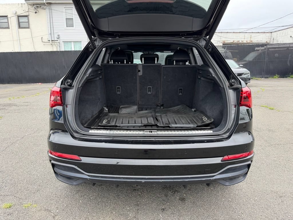 Used 2021 Audi Q3 2.0T Premium Plus w/ Premium Plus Package AWD/4WD image 8