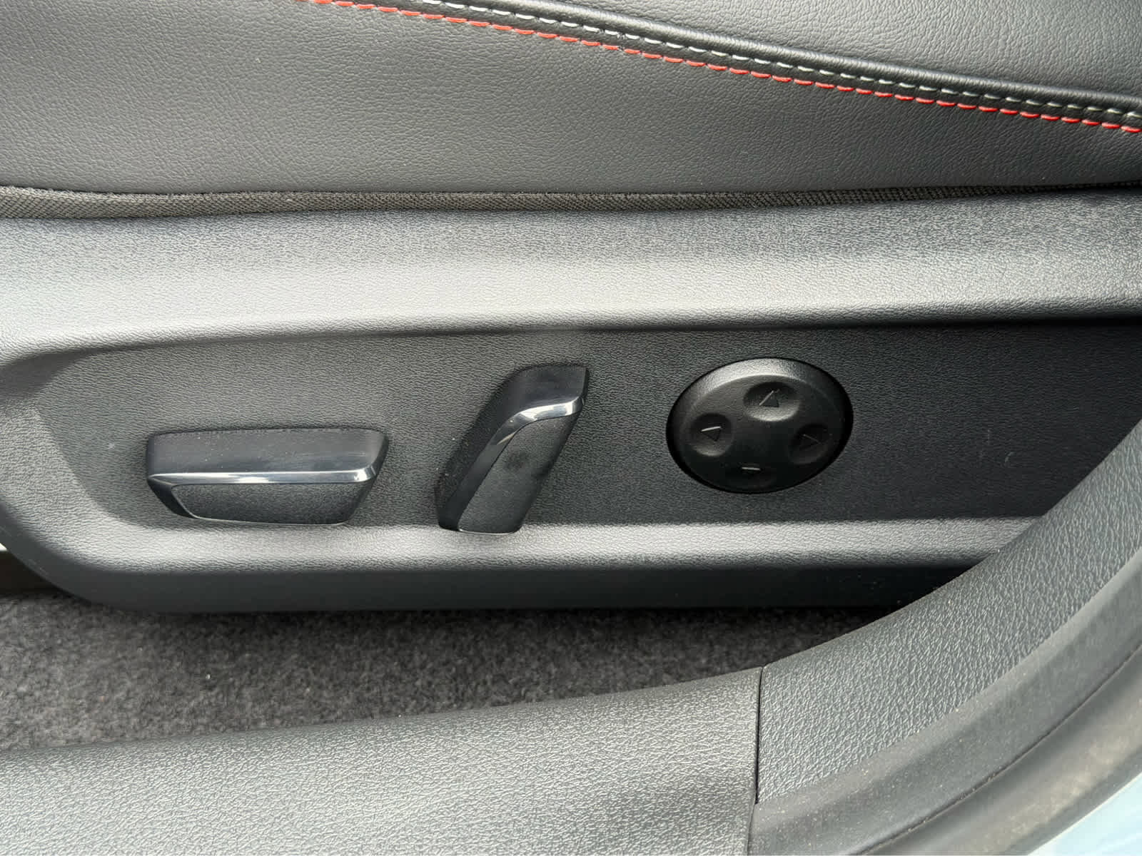 New 2026 Nissan Sentra SR w/ SR Premium Package FWD image 24