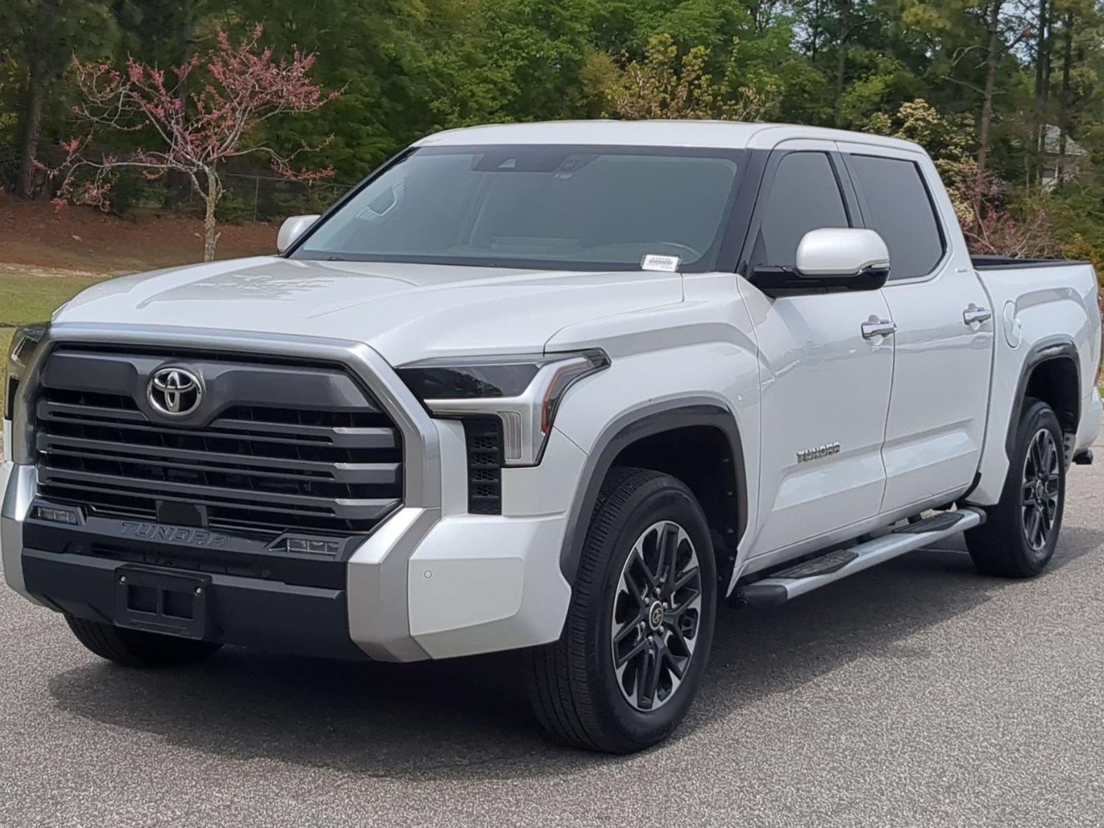Used 2023 Toyota Tundra Limited w/ Power Package AWD/4WD image 8