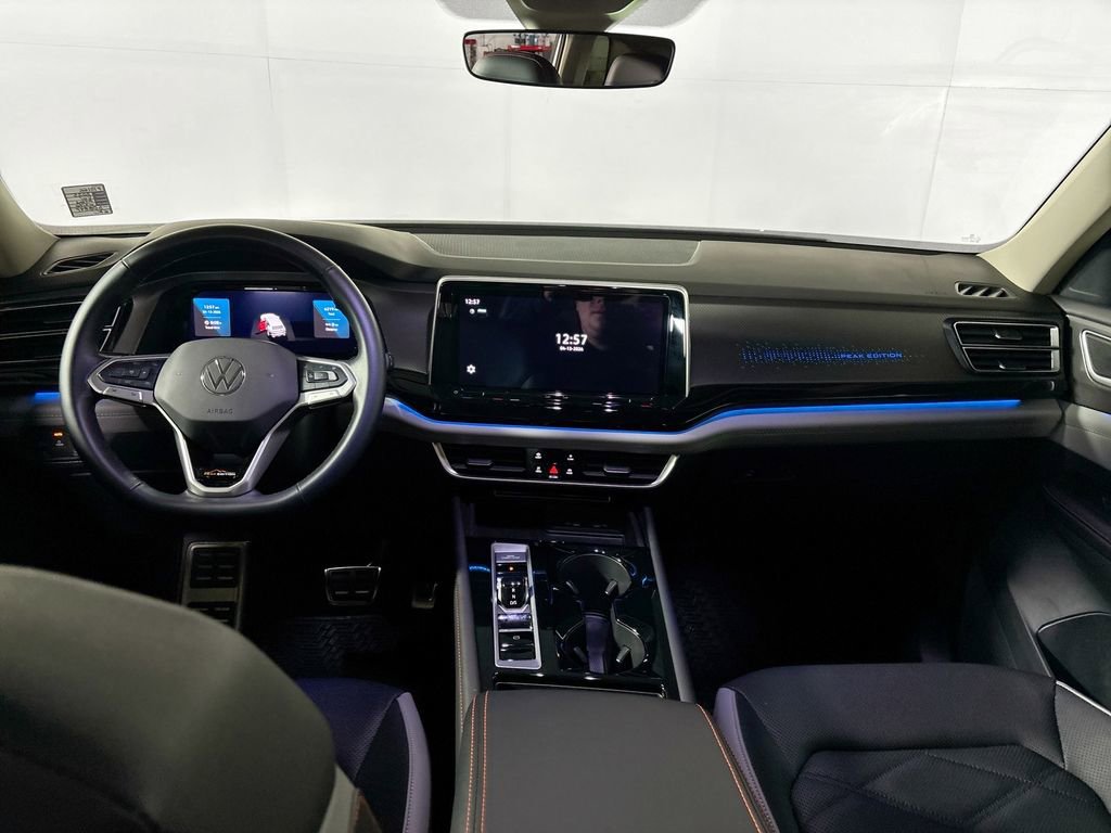 Certified 2025 Volkswagen Atlas Peak Edition SE AWD/4WD image 12