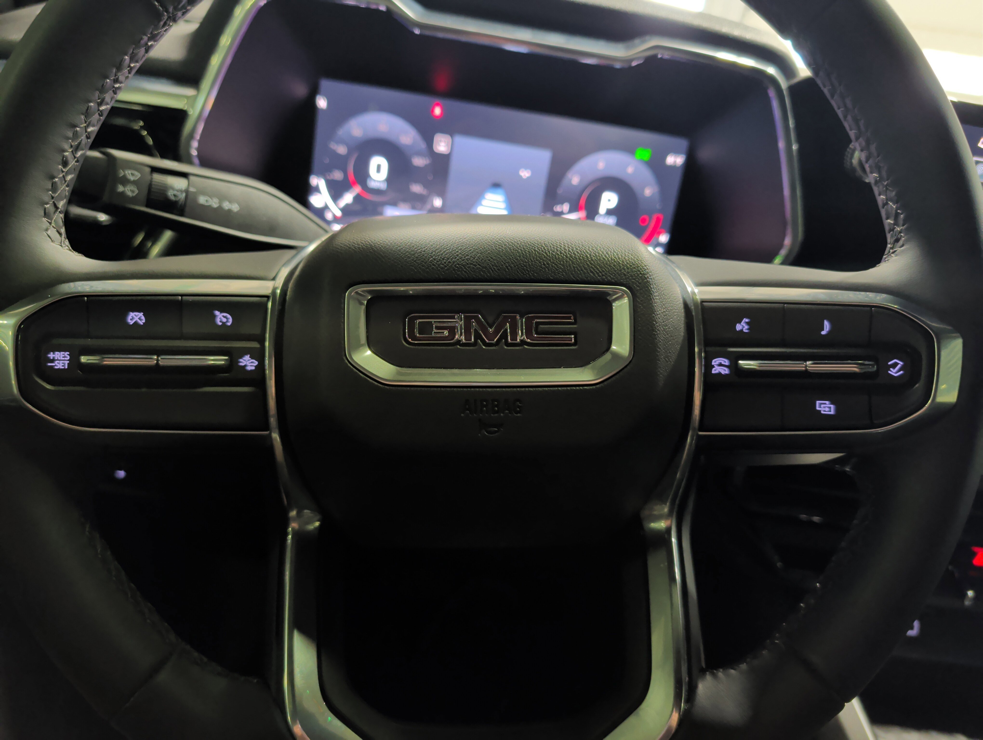 Used 2024 GMC Canyon Elevation w/ Elevation Premium Package image 9