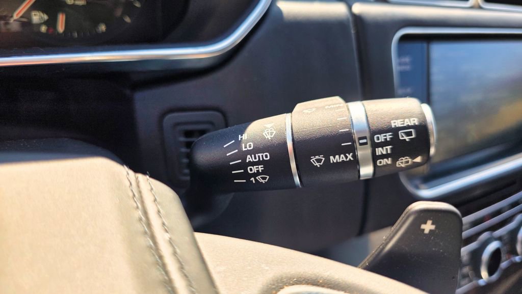 Used 2015 Land Rover Range Rover Supercharged image 29