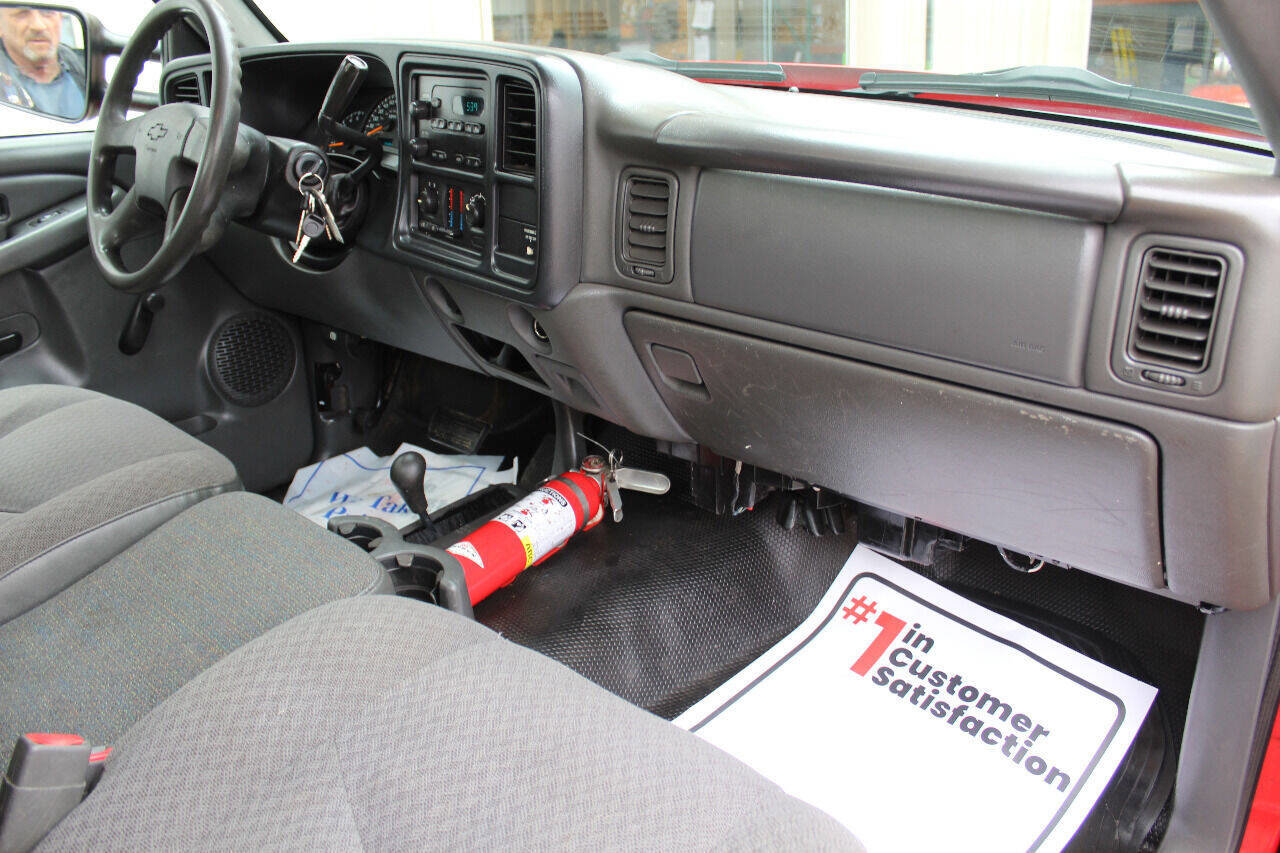 Used 2005 Chevrolet Silverado 3500 4x4 Regular Cab image 20