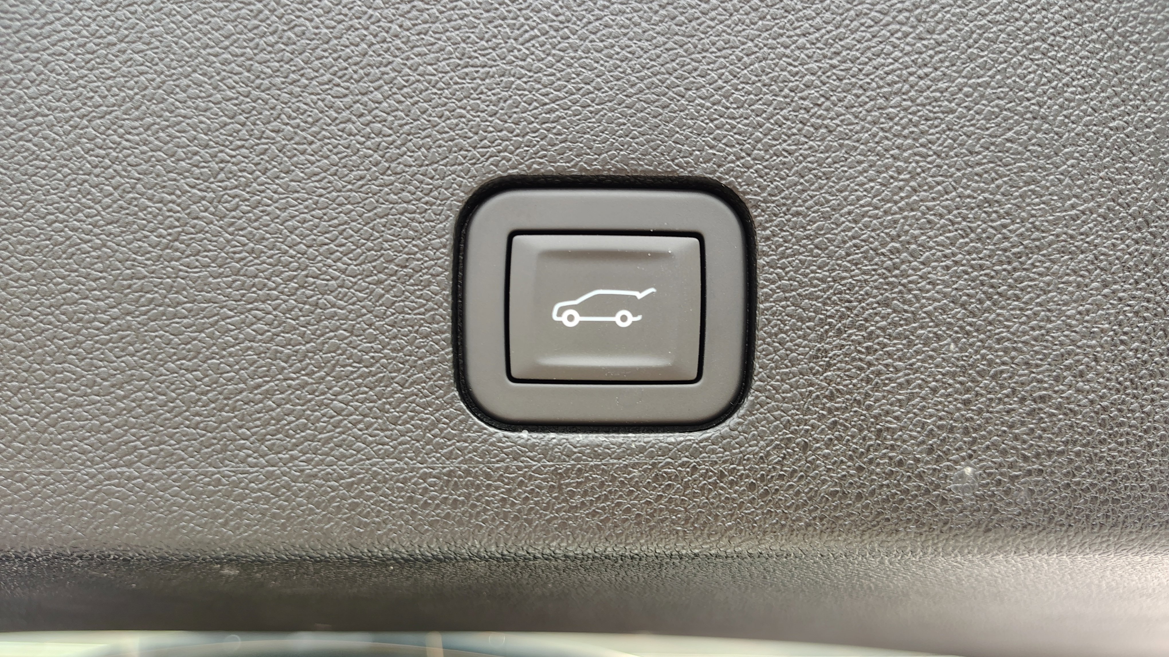 New 2025 Cadillac XT6 Luxury image 44