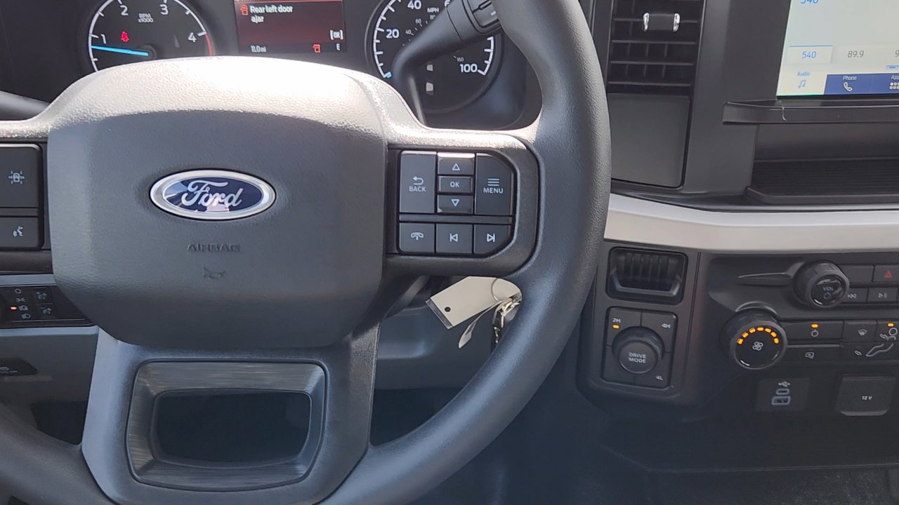 New 2025 Ford F550 4x4 Crew Cab image 21