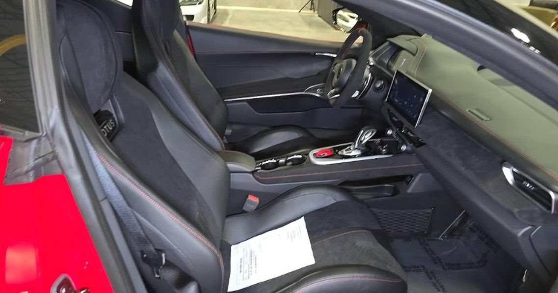 Used 2025 Lotus Emira RWD image 6