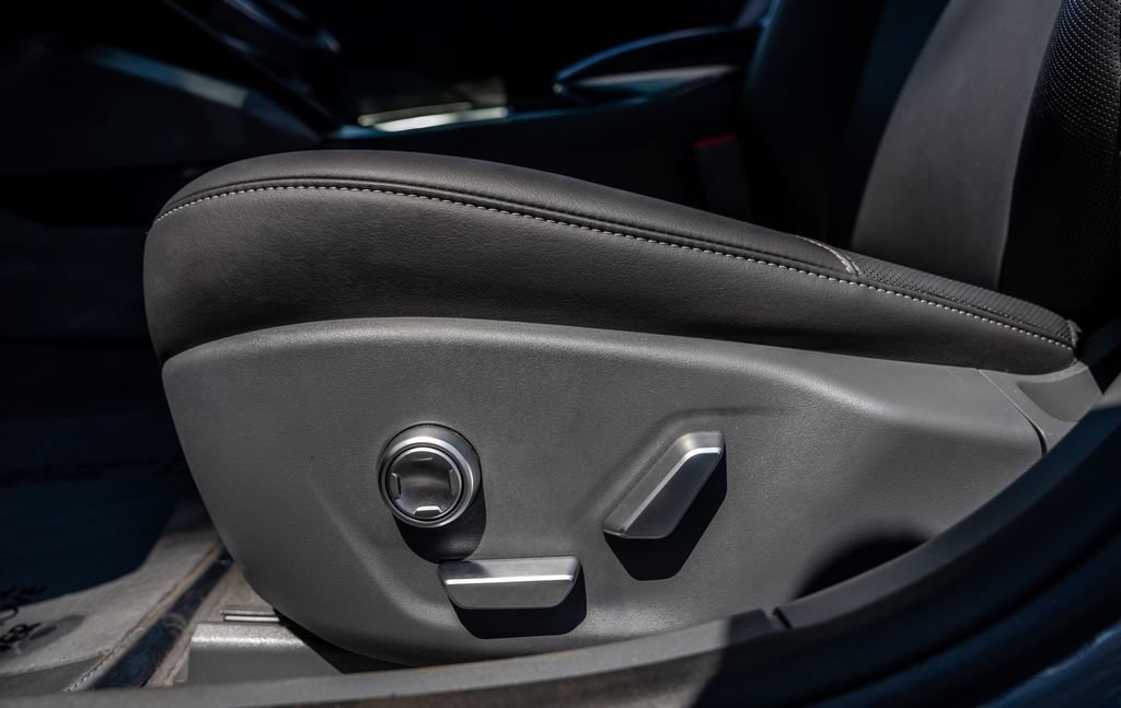 Used 2024 Lucid Air Pure RWD image 16