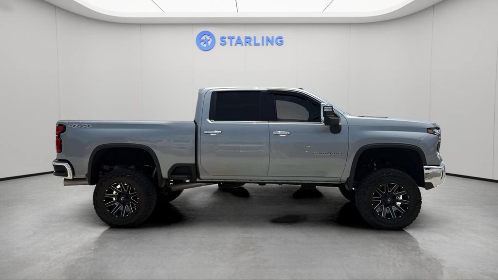 Used 2024 Chevrolet Silverado 2500 LTZ AWD/4WD image 11