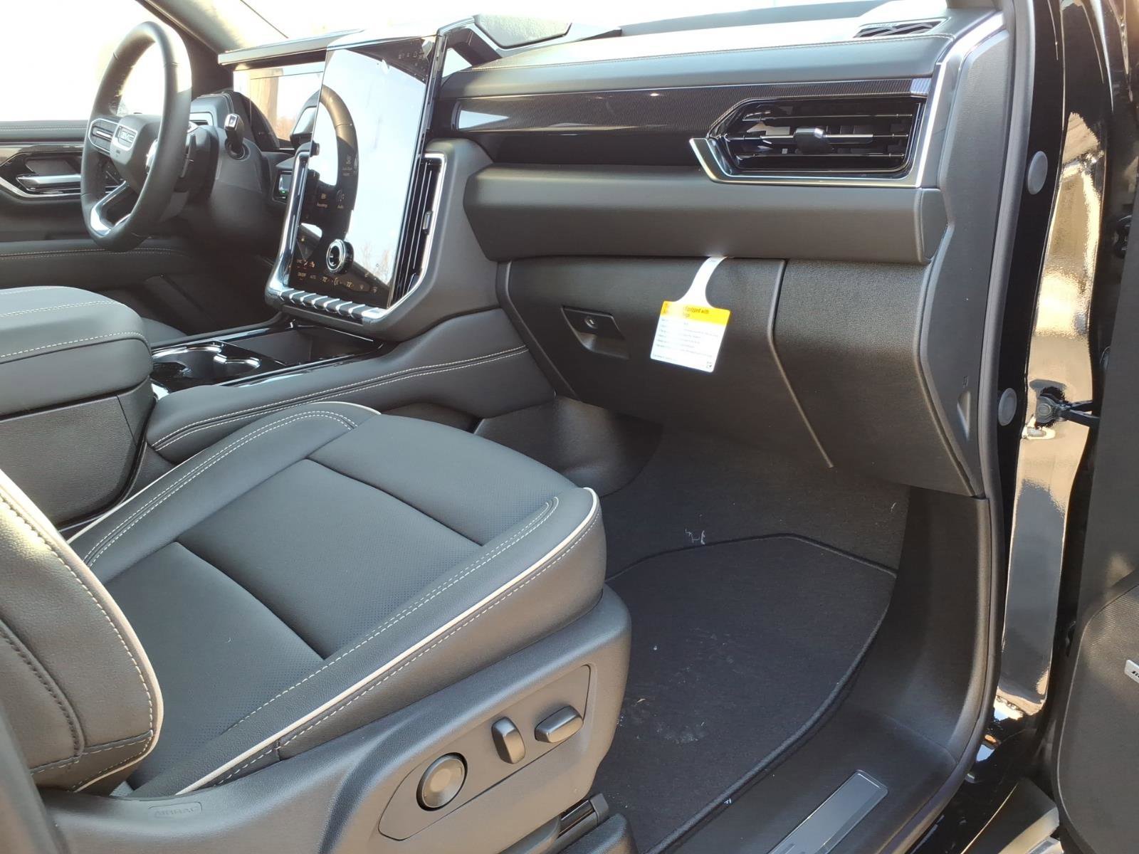 New 2026 GMC Yukon Elevation image 9