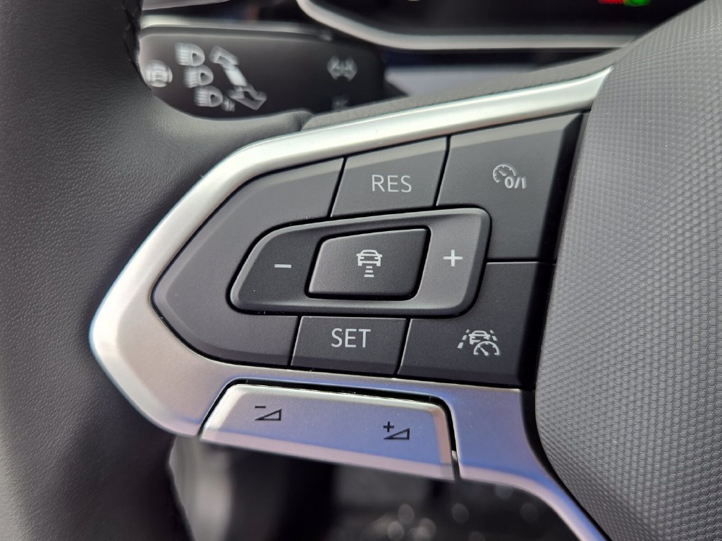 New 2027 Volkswagen Jetta SE FWD image 11