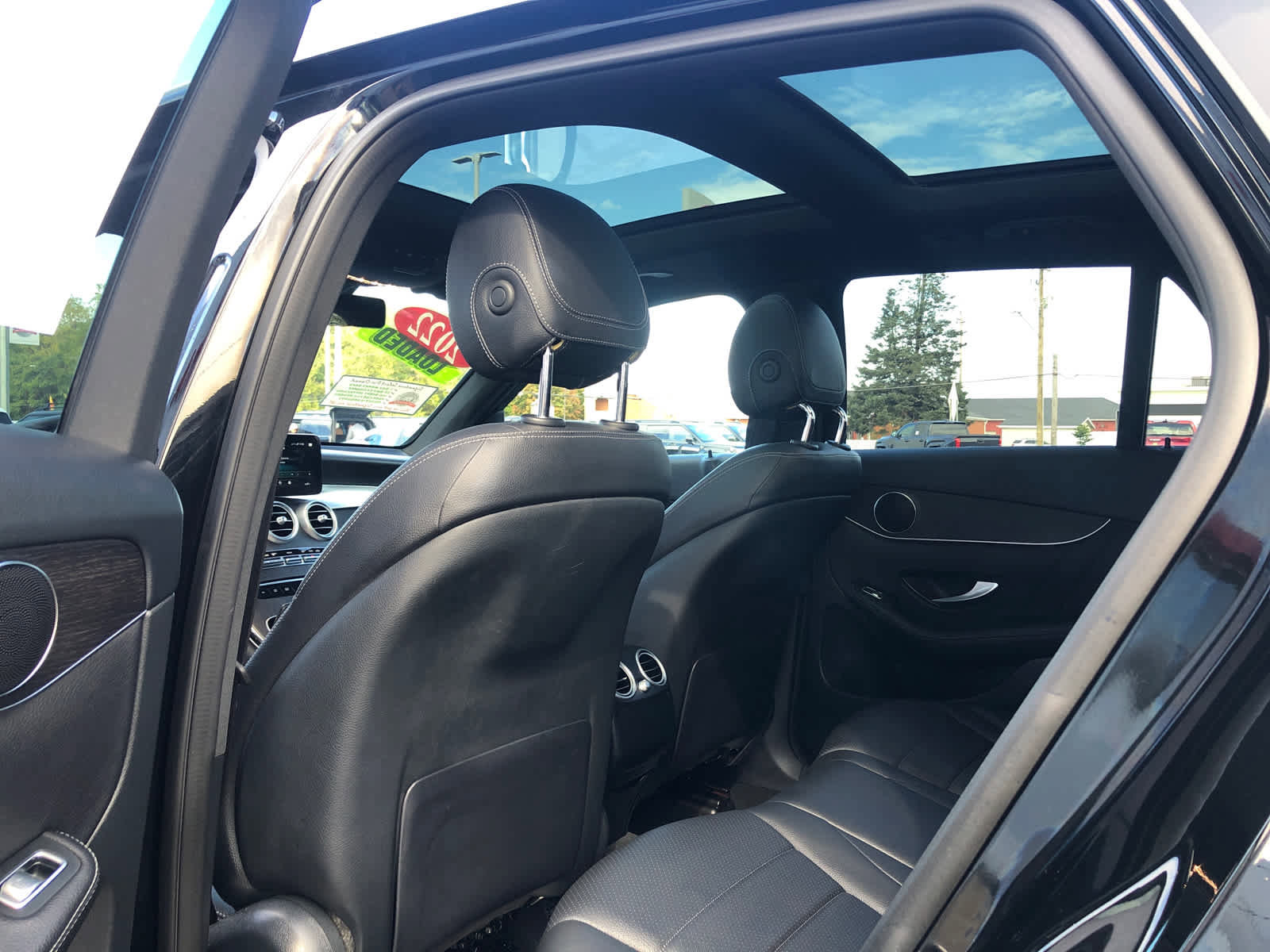 Used 2022 Mercedes-Benz GLC 300 4MATIC image 31