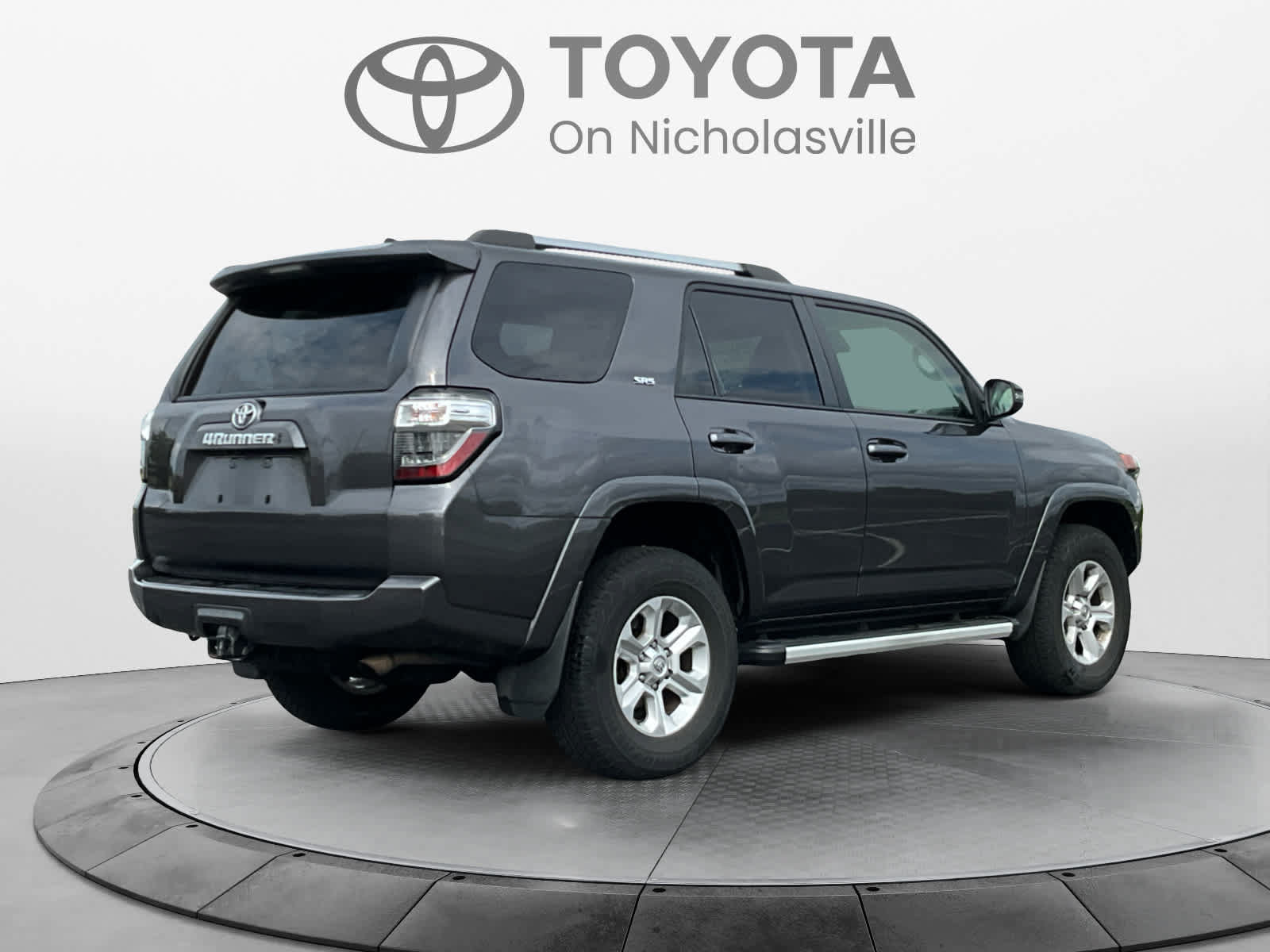 Used 2023 Toyota 4Runner SR5 Premium w/ Moonroof Package AWD/4WD image 5
