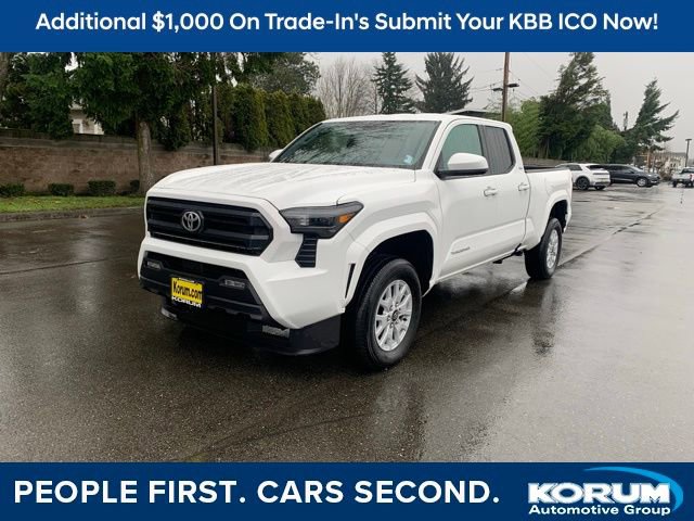 Used 2025 Toyota Tacoma SR5 image 1
