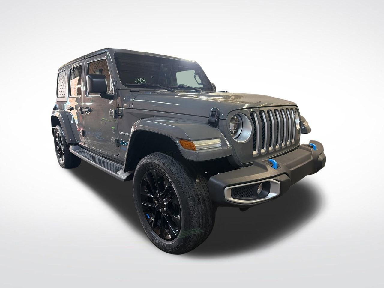 Used 2022 Jeep Wrangler Unlimited Sahara w/ Cold Weather Group AWD/4WD image 9