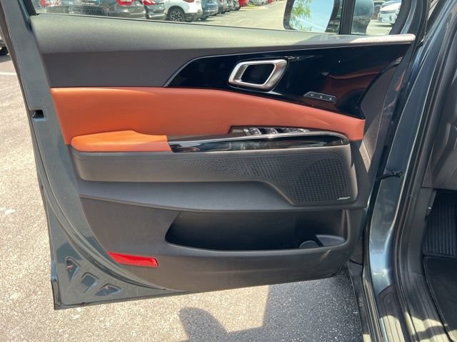 Certified 2024 Kia Carnival SX Prestige FWD image 28