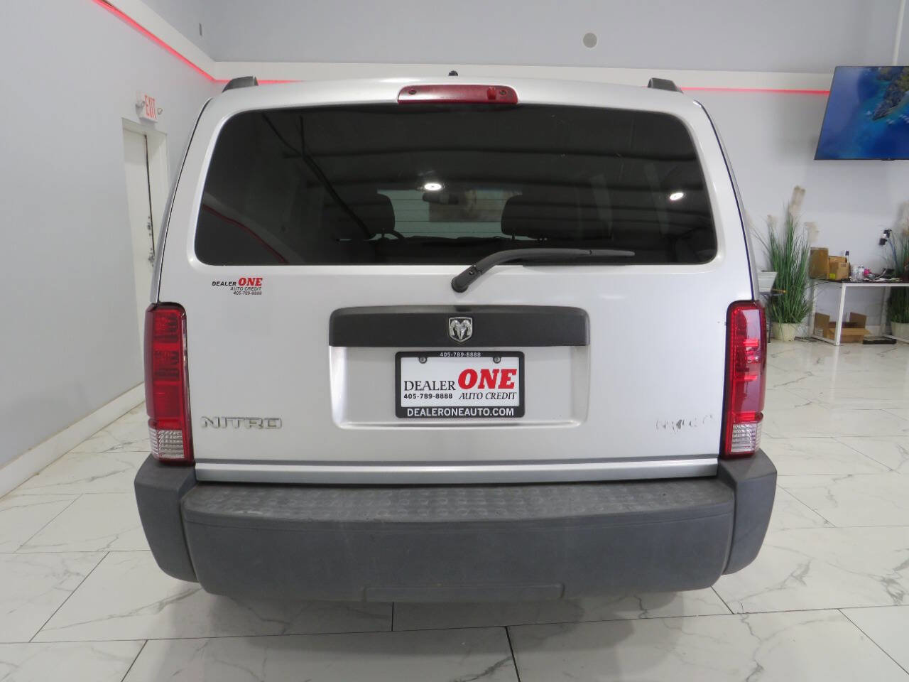 Used 2011 Dodge Nitro Heat w/ Popular Equipment Group image 4