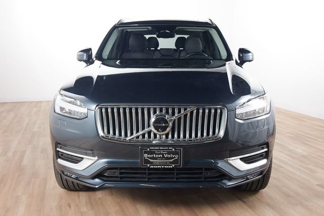 Certified 2025 Volvo XC90 B6 Plus w/ Protection Package Premier AWD/4WD image 2
