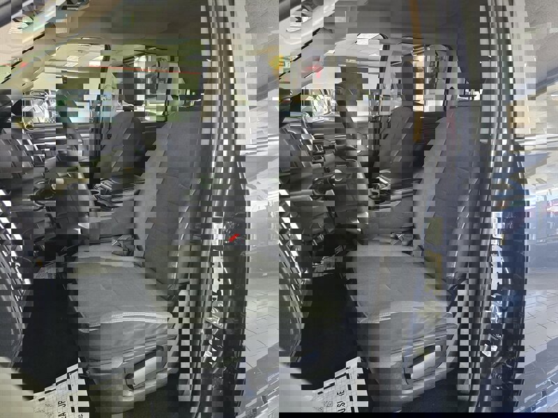 Used 2021 RAM 1500 Classic SLT image 10