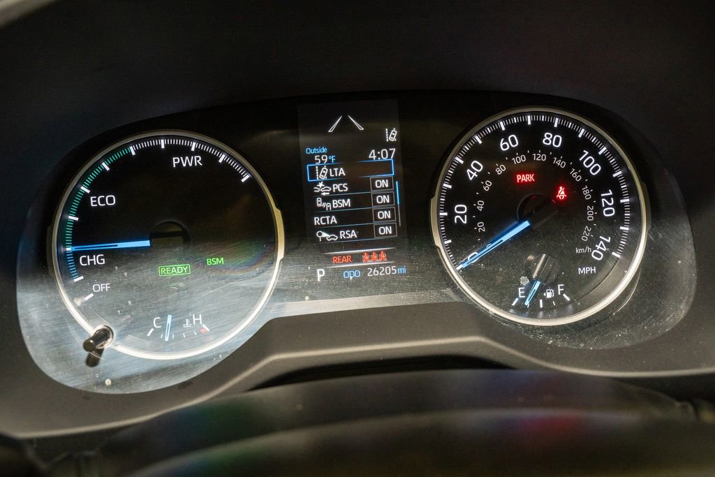 Used 2021 Toyota RAV4 XLE w/ Convenience Package image 18