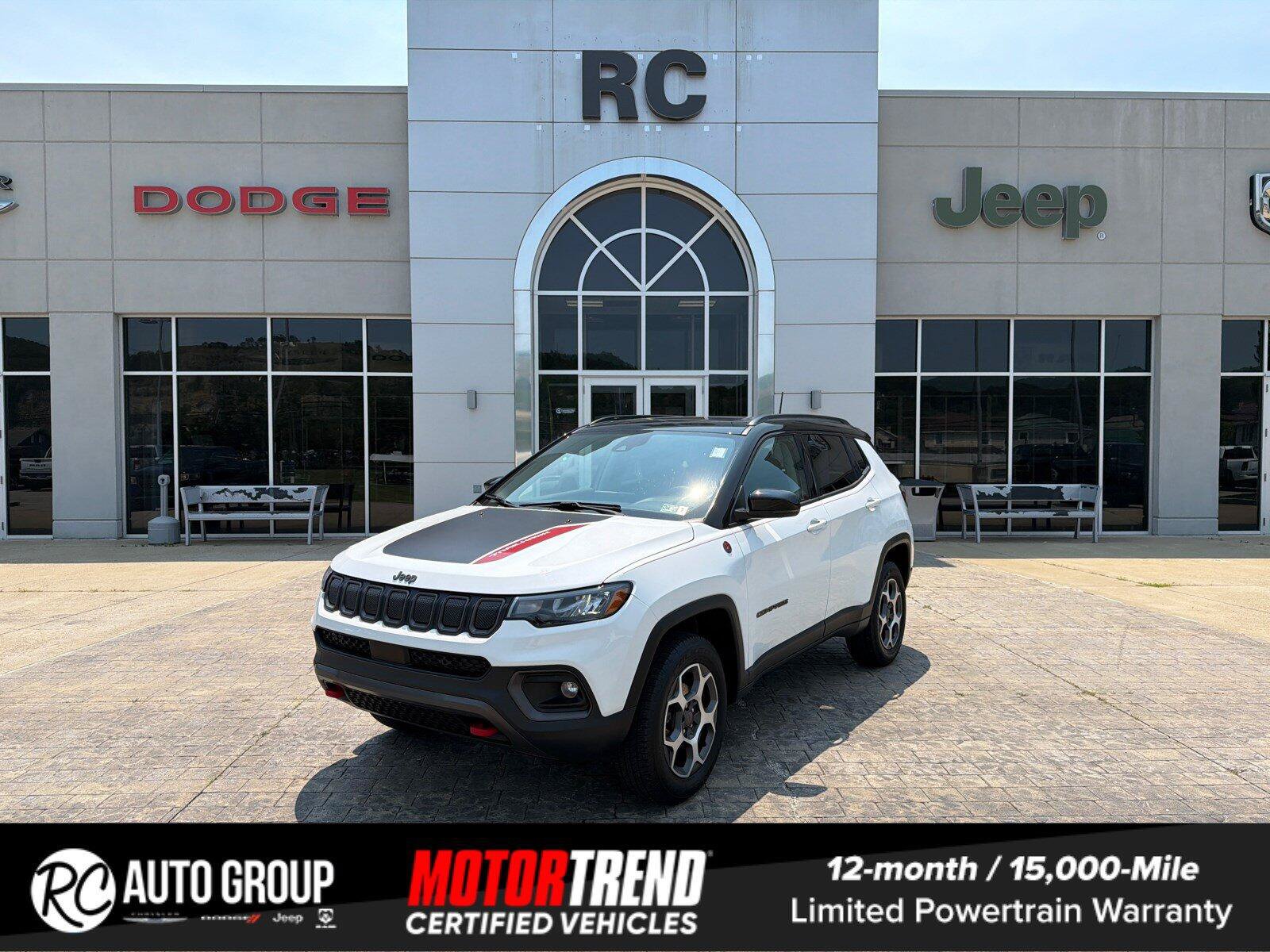 Used 2022 Jeep Compass Trailhawk w/ Sun and Sound Group AWD/4WD image 1