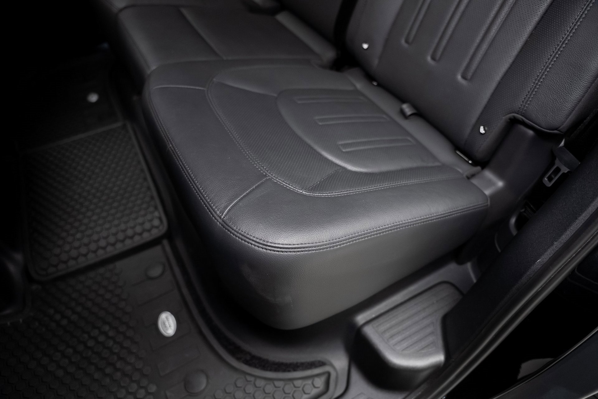 Used 2022 Land Rover Defender 110 SE image 66