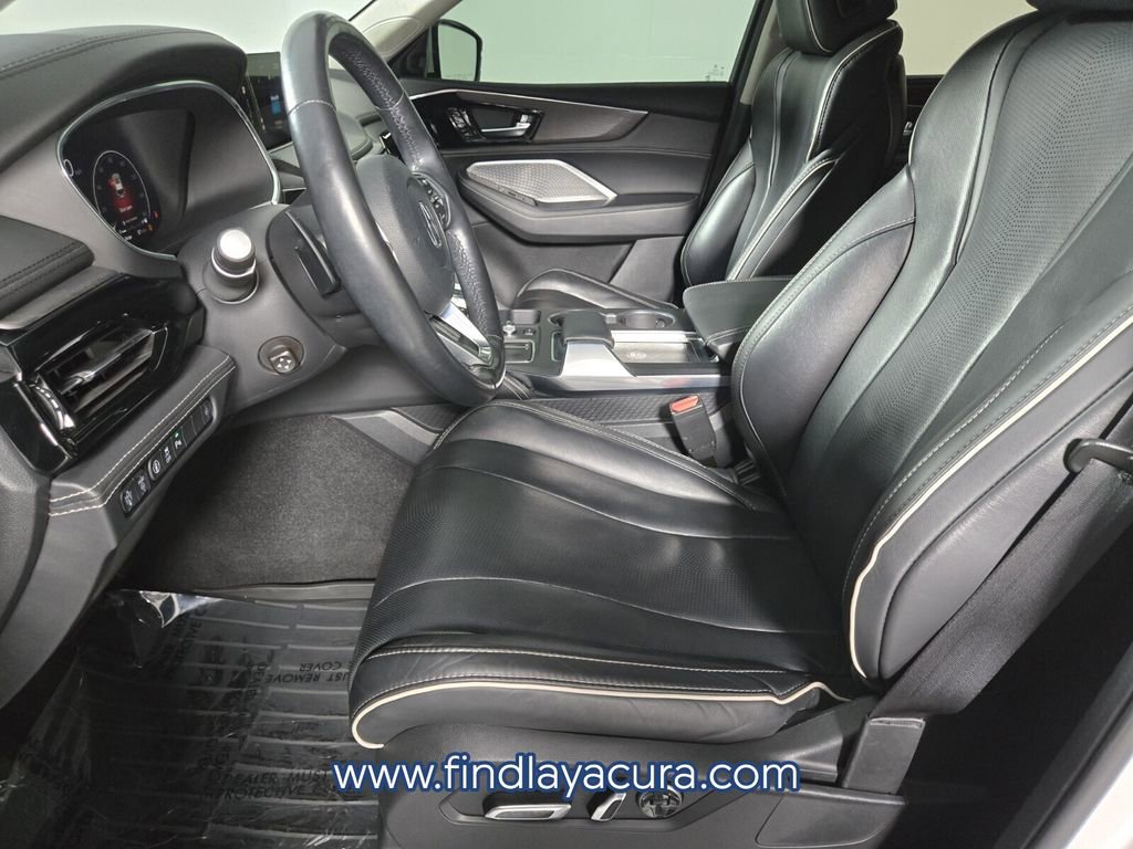Used 2023 Acura MDX SH-AWD w/ Advance Package image 12