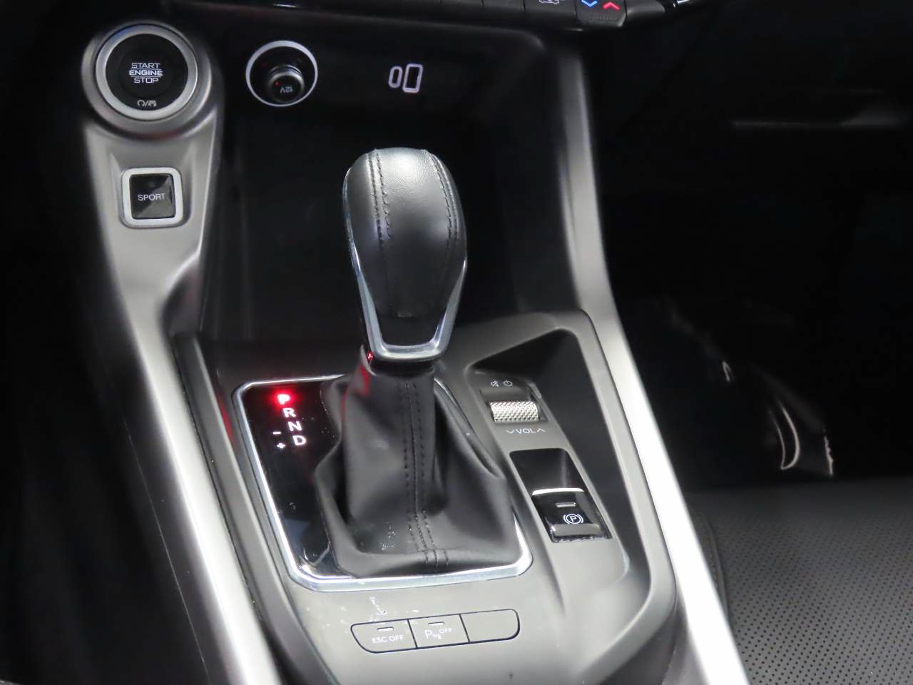 Used 2024 Dodge Hornet R/T Plus w/ R/T Blacktop Package AWD/4WD image 9