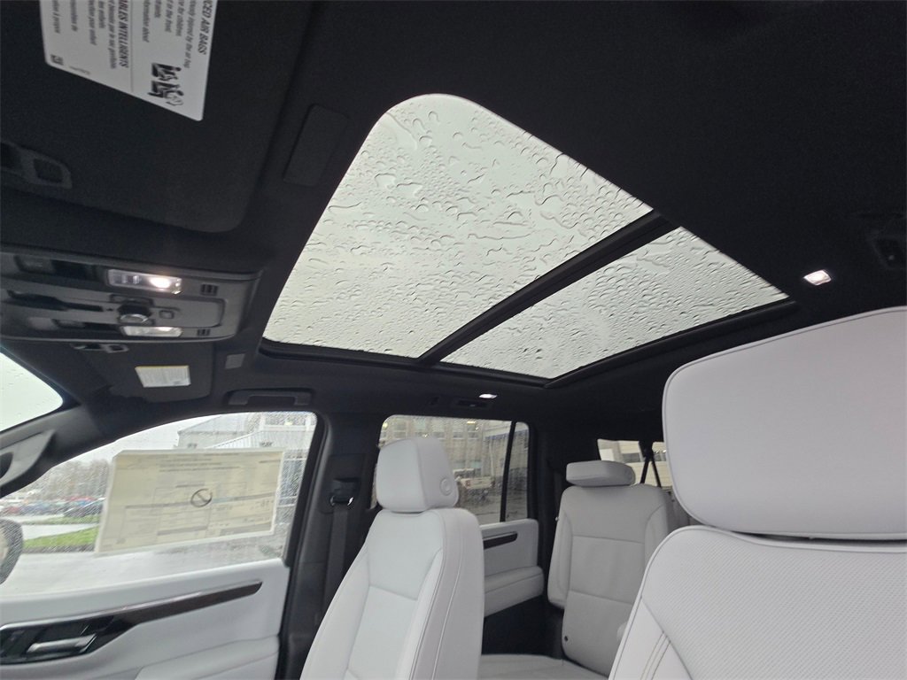 New 2025 Chevrolet Suburban Premier w/ Sun And Tow Package image 19