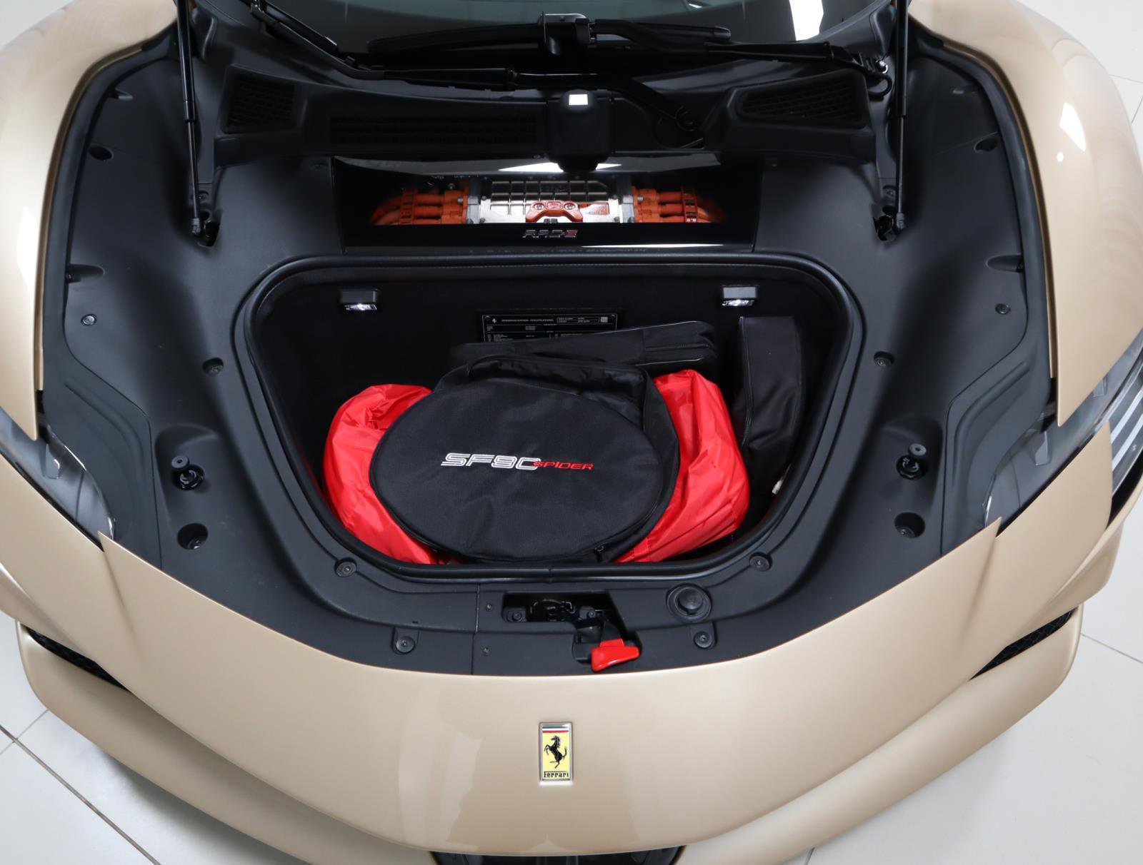 Used 2022 Ferrari SF90 Spider image 20