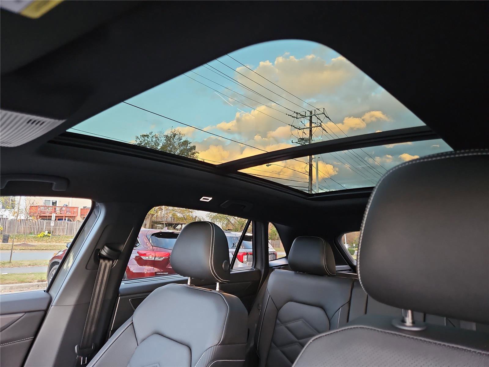 New 2026 Volkswagen Atlas Cross Sport SE image 23