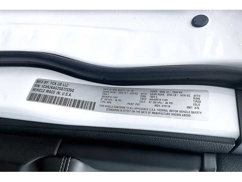 Used 2025 Jeep Grand Cherokee L Laredo w/ Luxury Tech Group I image 35