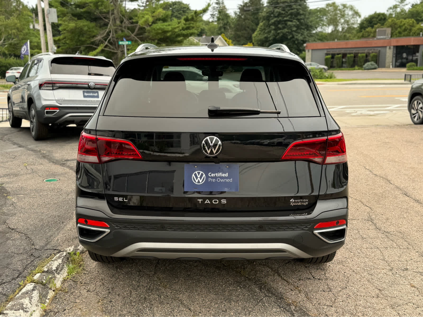 Certified 2024 Volkswagen Taos SEL AWD/4WD image 6
