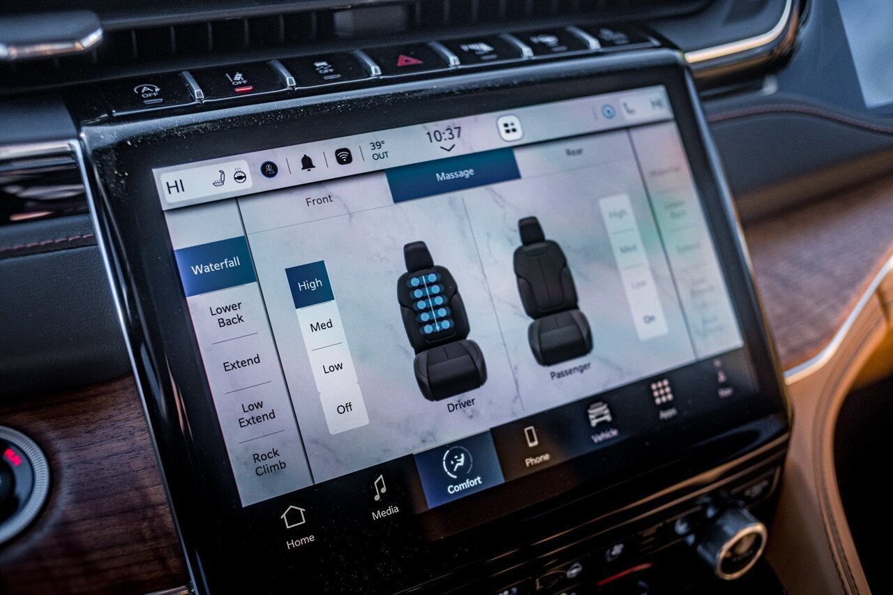 Used 2025 Jeep Grand Cherokee L Summit image 33