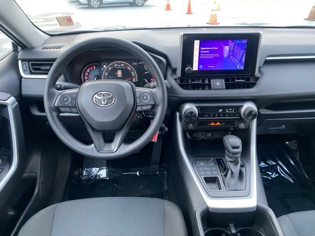 Certified 2025 Toyota RAV4 LE AWD/4WD image 14