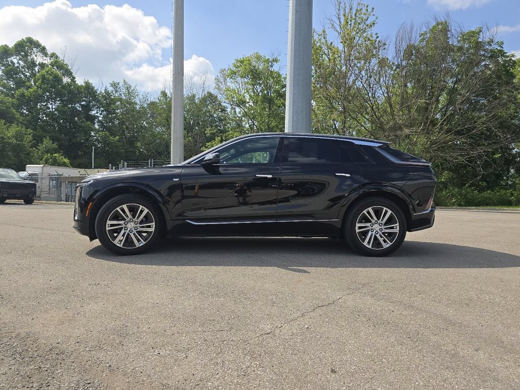 Used 2024 Cadillac Lyriq Tech AWD/4WD image 11