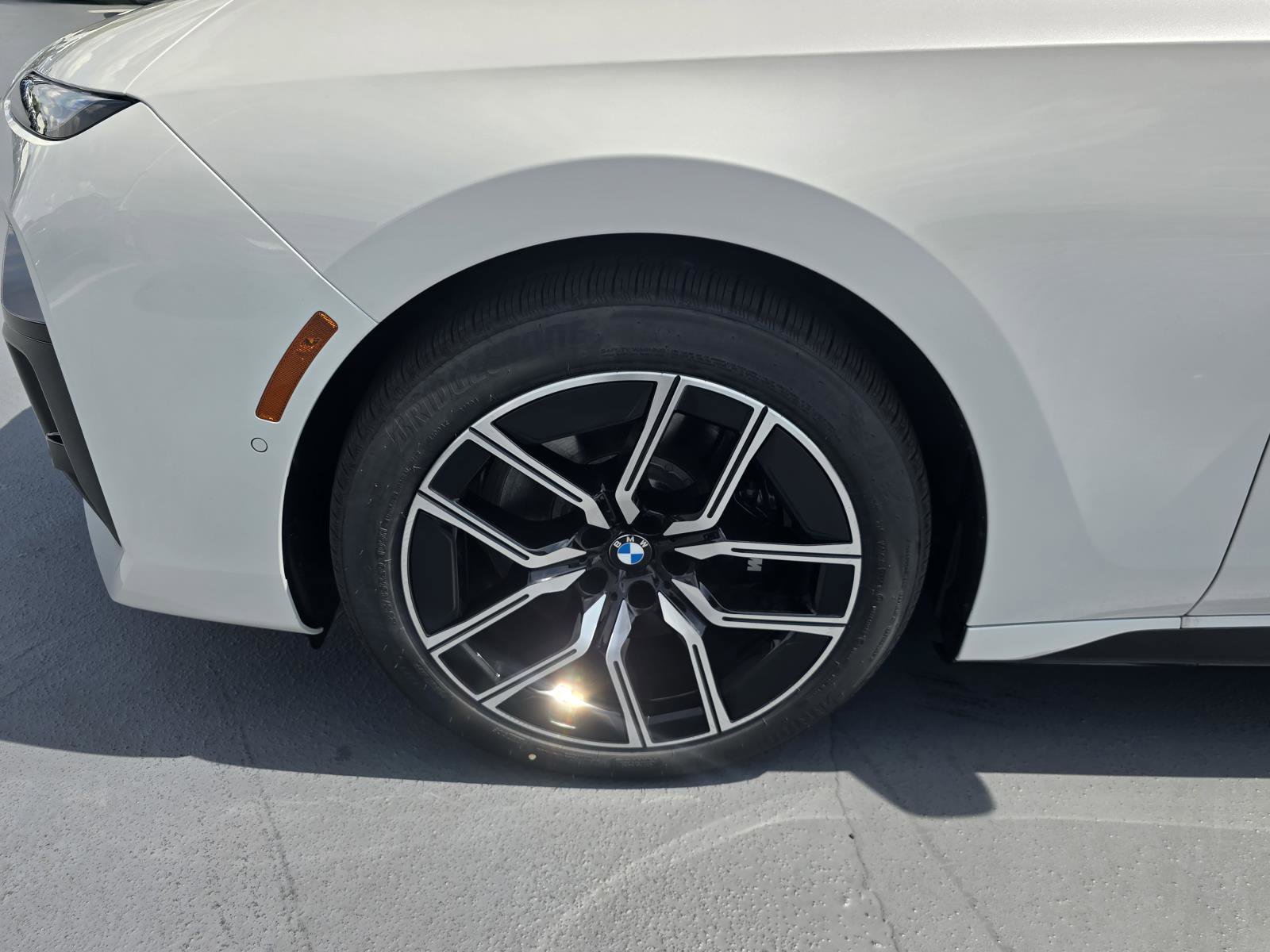 New 2026 BMW 760i xDrive w/ Executive Package AWD/4WD image 9