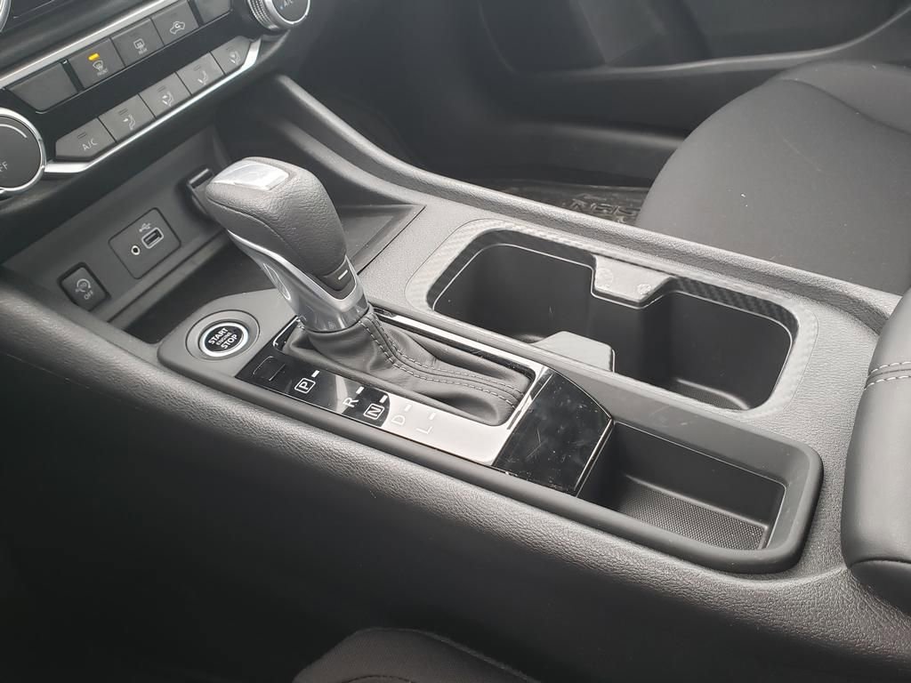 Certified 2025 Nissan Sentra S FWD image 31